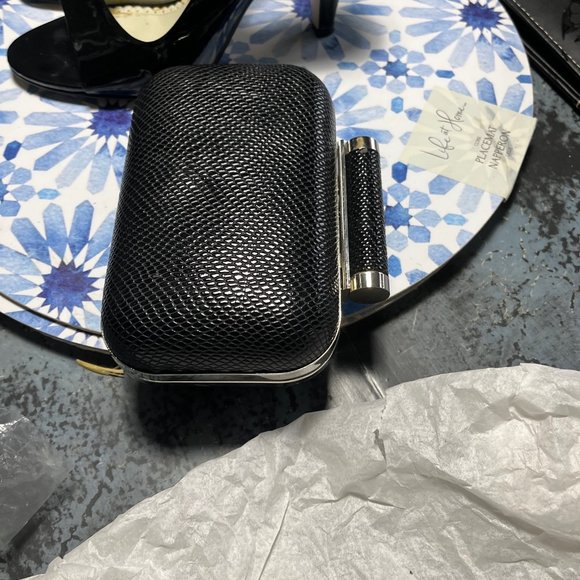 like new size 8 anne klein heels with matching bag - Picture 2 of 6